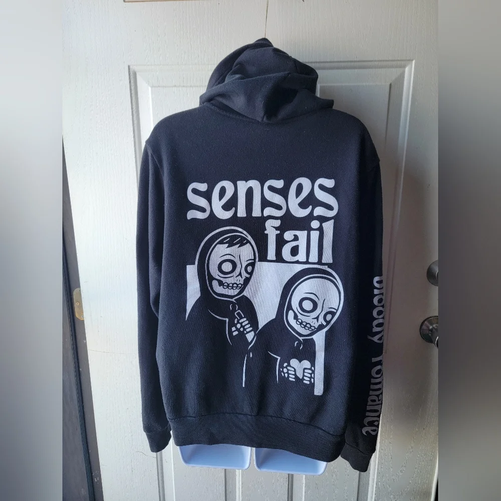 Senses Fail Bloody Romance Hoodie Size Medium - Picture 1 of 5